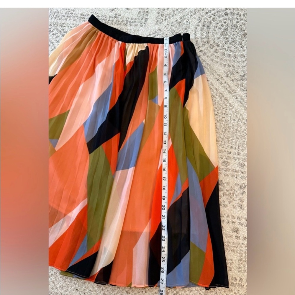 HD in Paris Pleated Midi Skirt in Multicolor Abstract Print - Picture 4 of 8